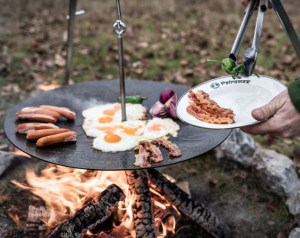 Große hängende Feuerschale